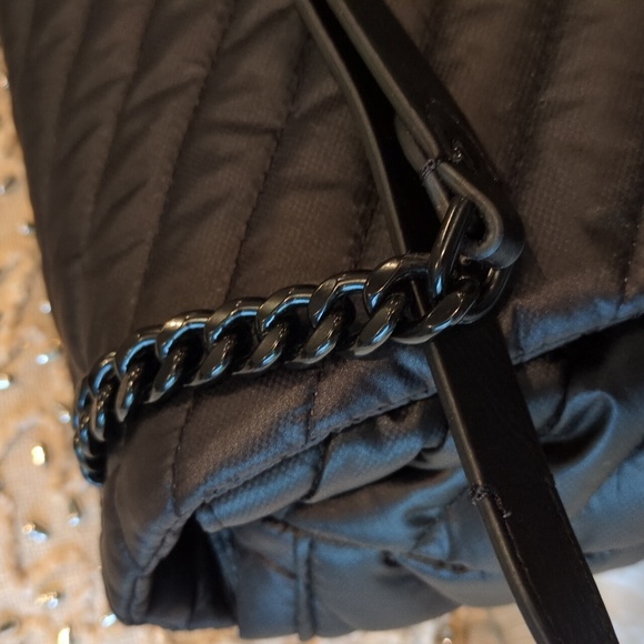 Rebecca Minkoff Edie Nylon Jumbo Flap Shoulder Bag.  Brand New In Package - Picture 3 of 16